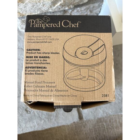 Pampered Chef Manual Food Processor 2581. In box! - Picture 5 of 6